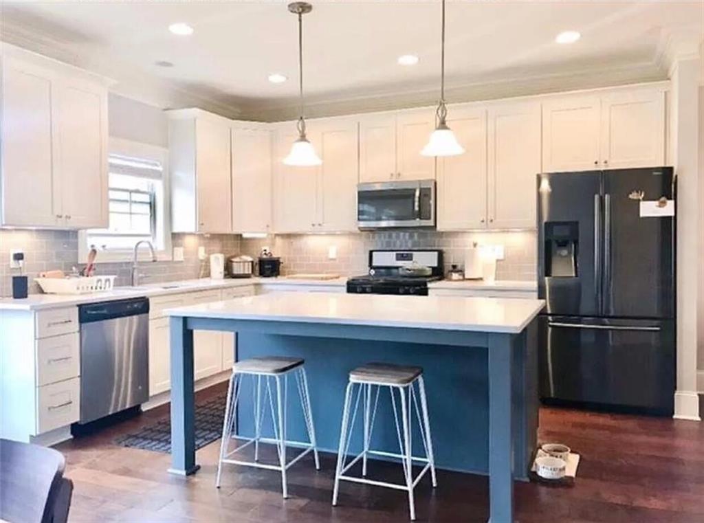 2465 Magnolia Ridge Drive Marietta, GA 30067 - Photo 3 of 10