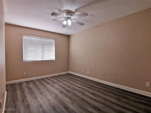 $2,400 | 9964 Canyon Peak Drive, Las Vegas, NV 89147
