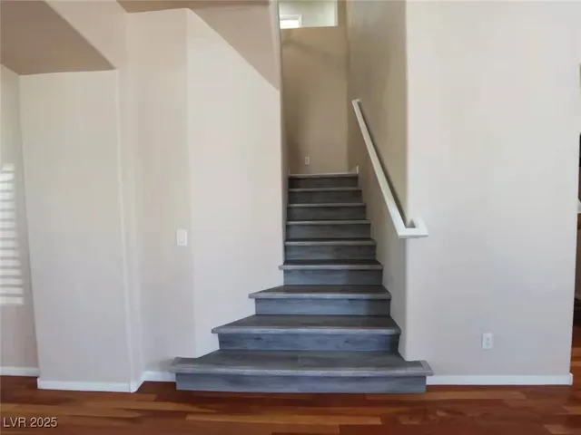 $2,400 | 9964 Canyon Peak Drive, Las Vegas, NV 89147