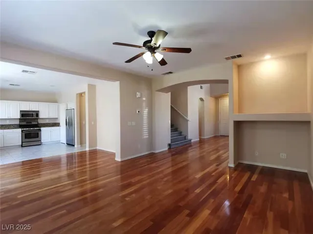 $2,400 | 9964 Canyon Peak Drive, Las Vegas, NV 89147