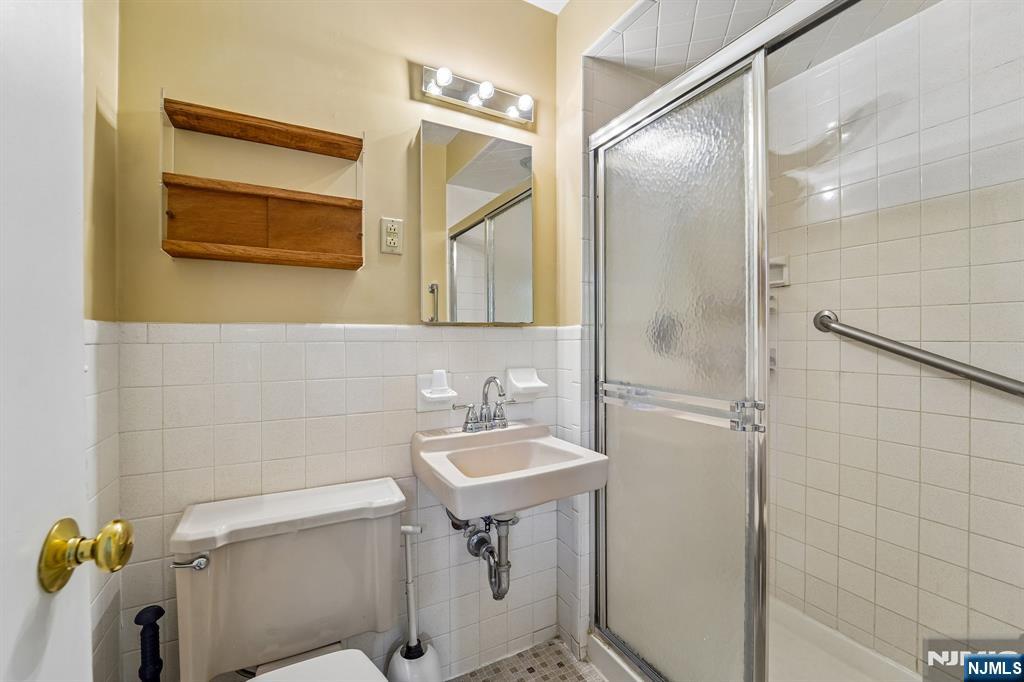 41-57 Rys Terrace Fair Lawn, NJ 07410 - Photo 22 of 32