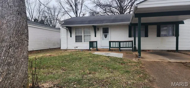 $170,000 | 53 Cedar Field Drive, Pacific, MO 63069