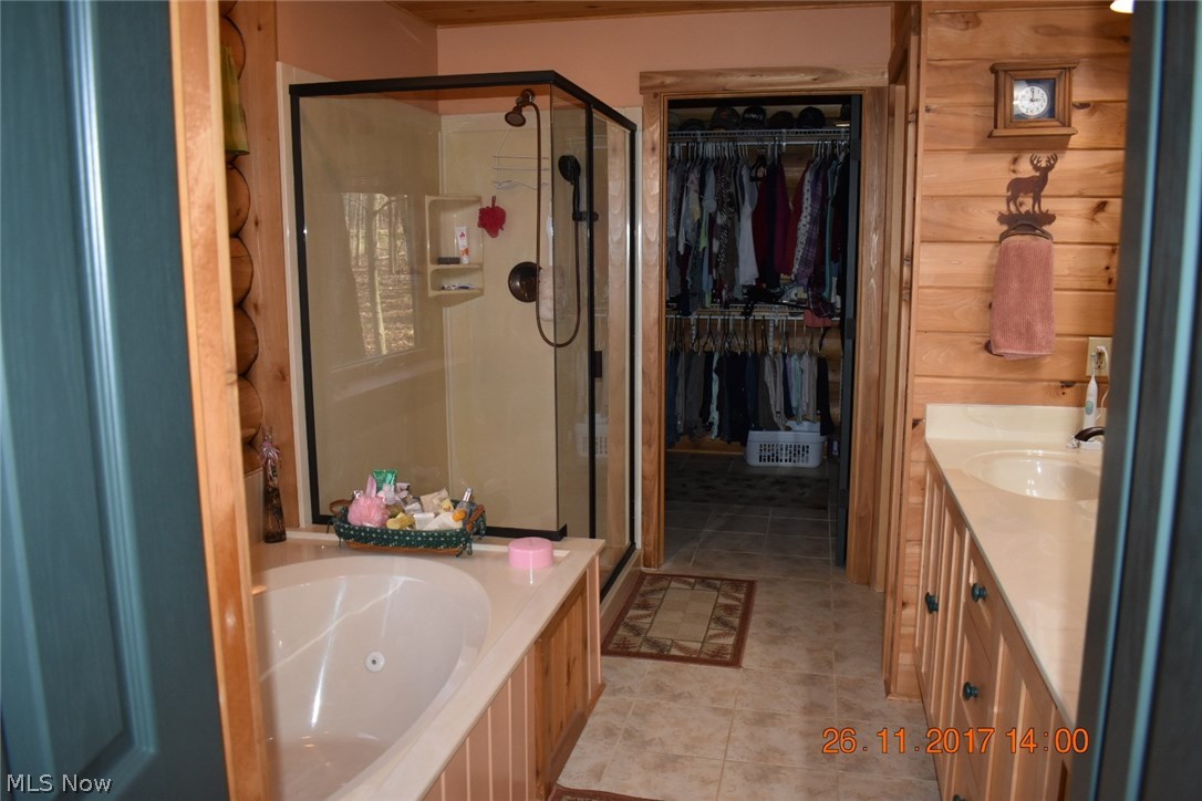 9736 Liberty Road Twinsburg, OH 44087 - Photo 15 of 31 MASTER BEDRM bath rm
