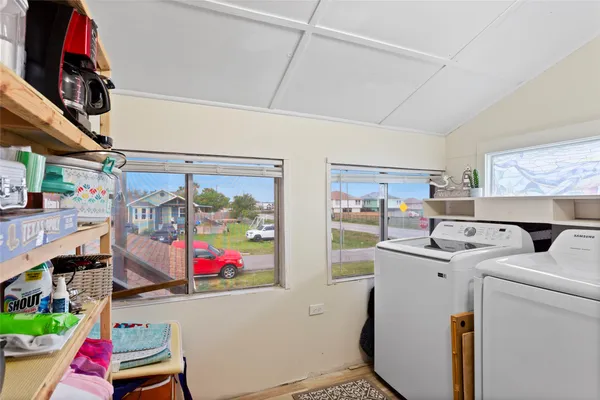 $264,900 | 1619 FM 517 Road East, San Leon, TX 77539