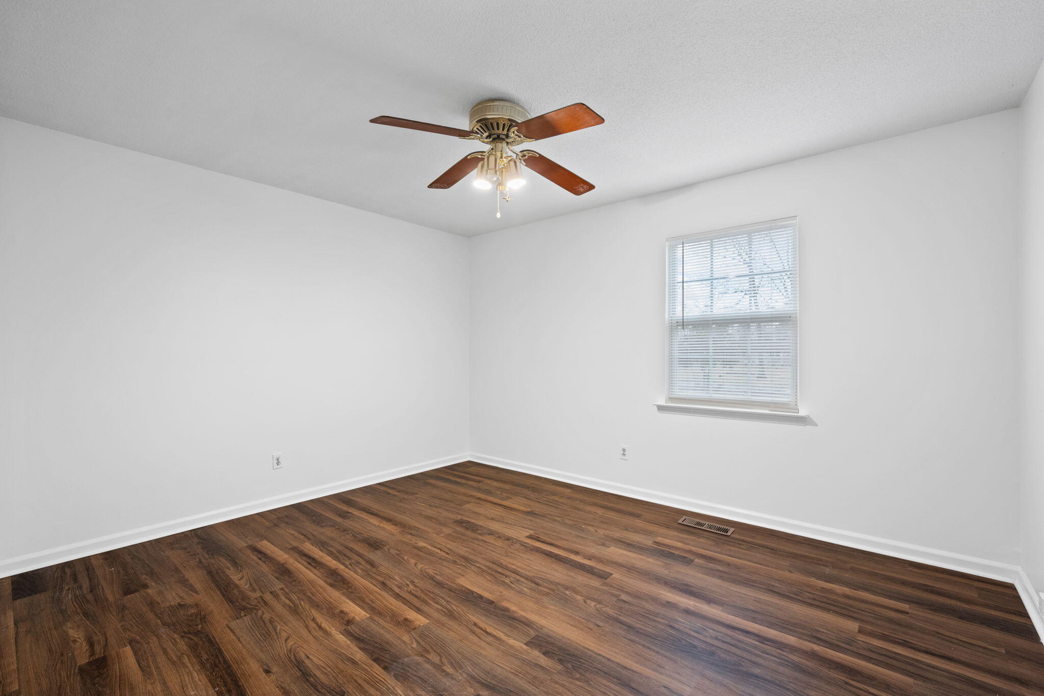 7927 Long Drive Chattanooga, TN 37421 - Photo 24 of 41 upstairs bedroom