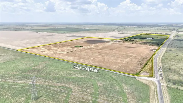 $13,225,000 | 902 & Wall Street, Howe, TX 75459