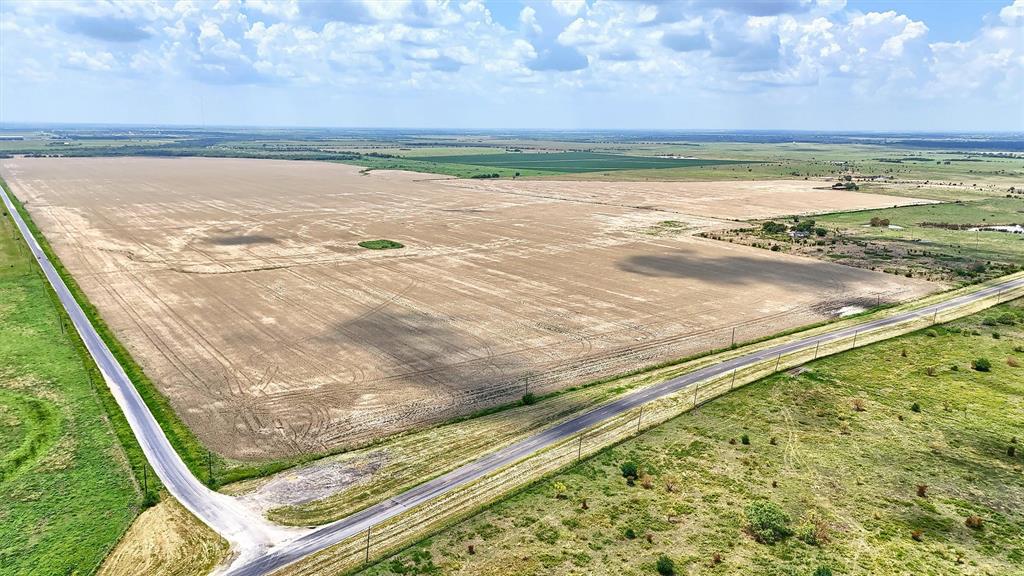 902 & Wall Street Howe, TX 75459 - Photo 3 of 16 a view of an ocean from a balcony