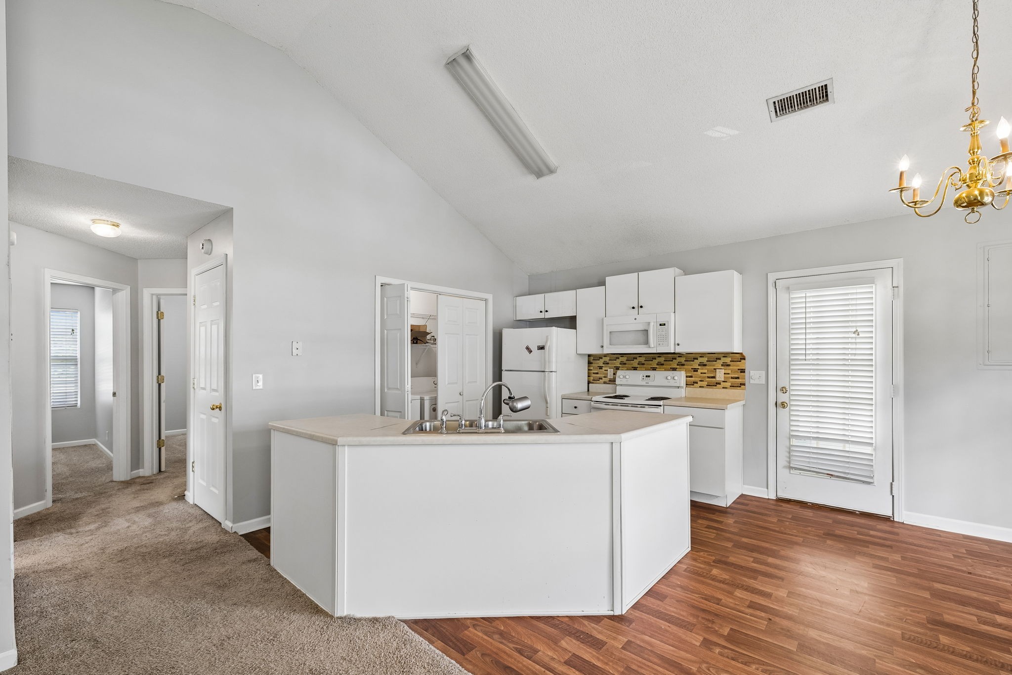 1419 Rochester Drive Murfreesboro, TN 37130 - Photo 8 of 27 Gallery Image 8