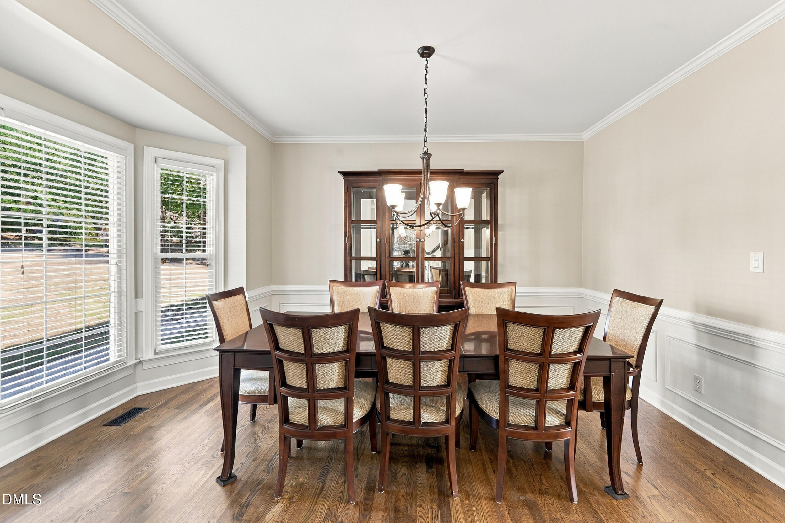 5608 Crossfield Drive Raleigh, NC 27613 - Photo 4 of 45 Dining Area