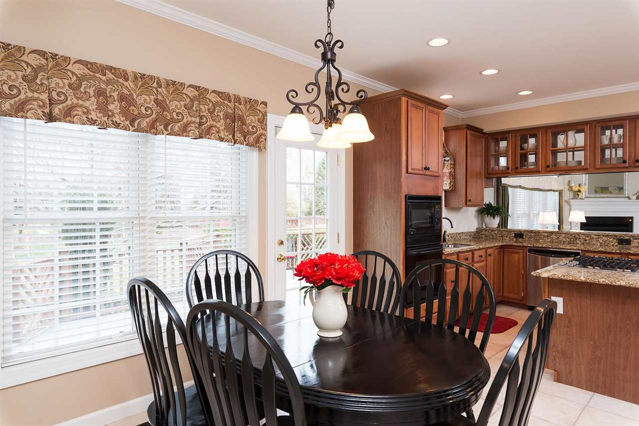 12301 Fieldmist Drive Raleigh, NC 27614 - Photo 10 of 25 Breakfast Area