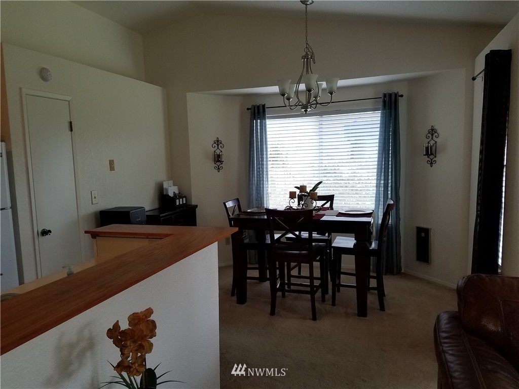 1432 Southwest 320th Place Federal Way, WA 98023 - Photo 5 of 7