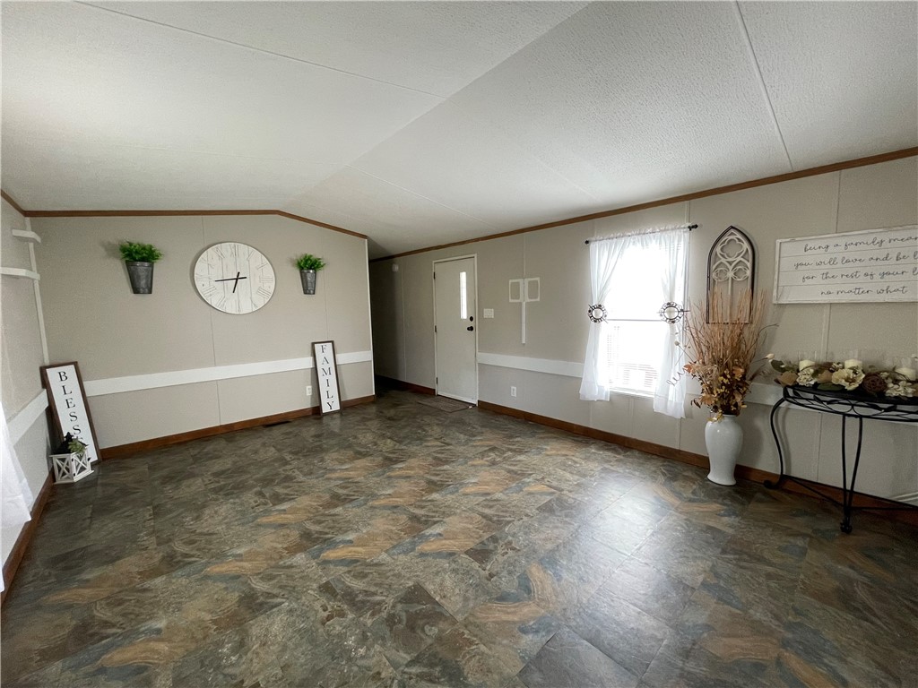 108 Vienna Road Arcadia, NY 14513 - Photo 2 of 18 livingroom