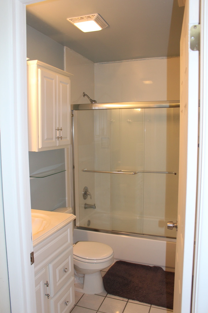 6117 Kit Carson Drive Hanover Park, IL 60133 - Photo 8 of 12