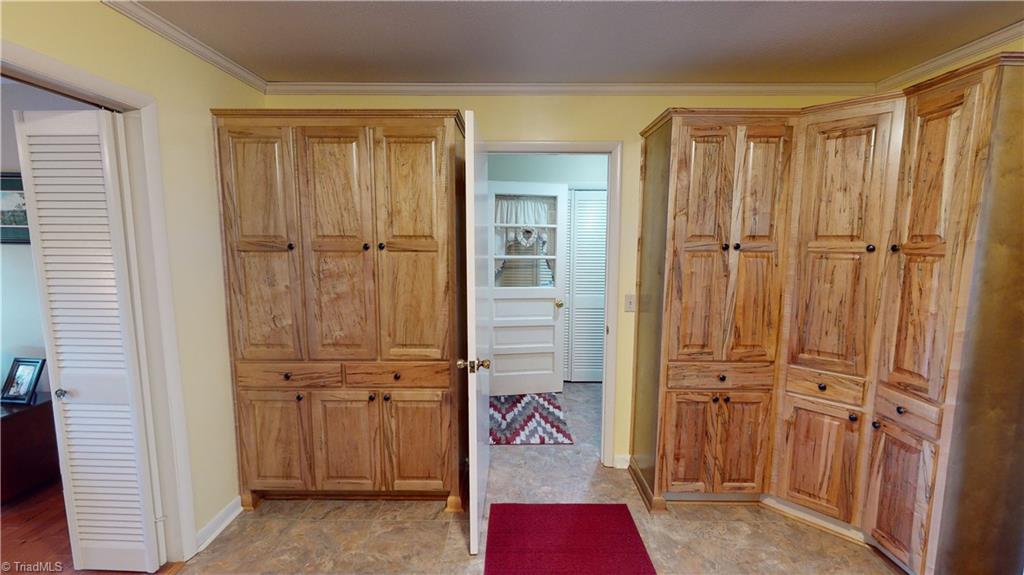 124 Avondale Road Mount Airy, NC 27030 - Photo 13 of 36 Gallery Image 13