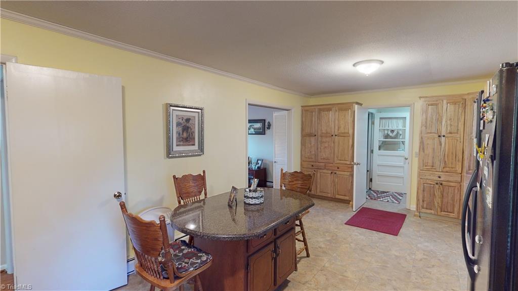 124 Avondale Road Mount Airy, NC 27030 - Photo 15 of 36 Gallery Image 15