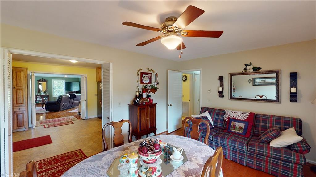 124 Avondale Road Mount Airy, NC 27030 - Photo 16 of 36 Gallery Image 16