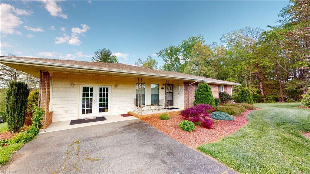 124 Avondale Road Mount Airy, NC 27030 - Photo 31 of 36 Gallery Image 31