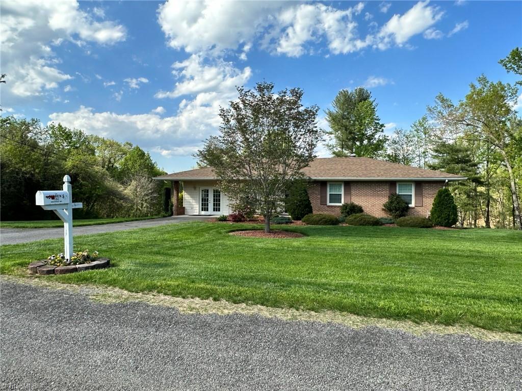 124 Avondale Road Mount Airy, NC 27030 - Photo 34 of 36 Gallery Image 34