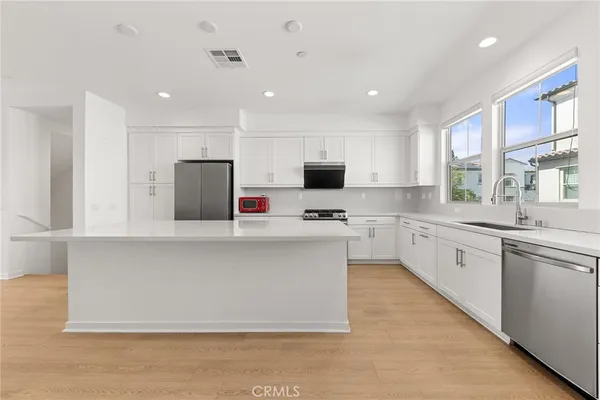 $859,999 | 207 Colby Circle, Claremont, CA 91711
