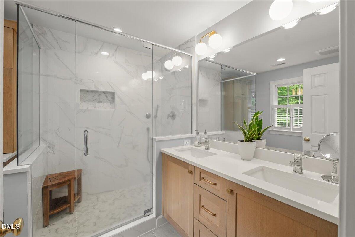 109 Hemingway Forest Place Raleigh, NC 27607 - Photo 17 of 33 20-P1137831