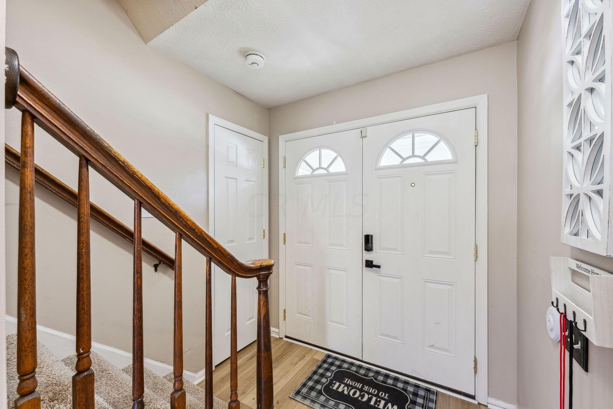 6621 Lisa Marie Road Columbus, OH 43229 - Photo 4 of 48 25-web-or-mls-6621-lisamarie-rd