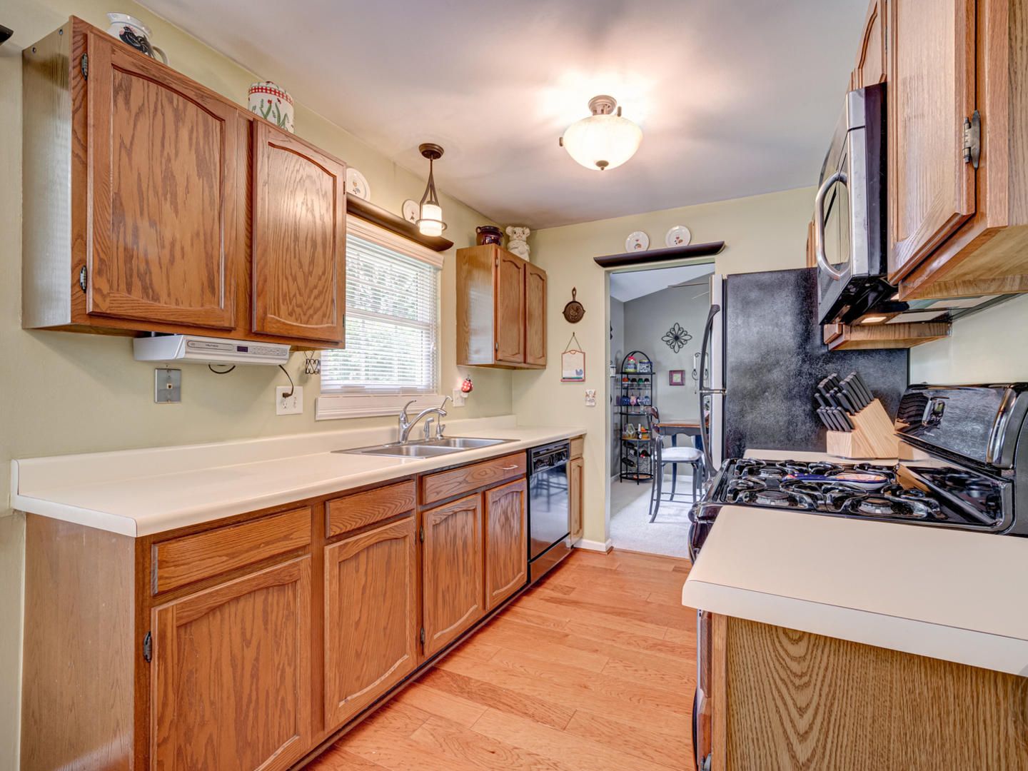 30W231 Mack Road Warrenville, IL 60555 - Photo 14 of 27