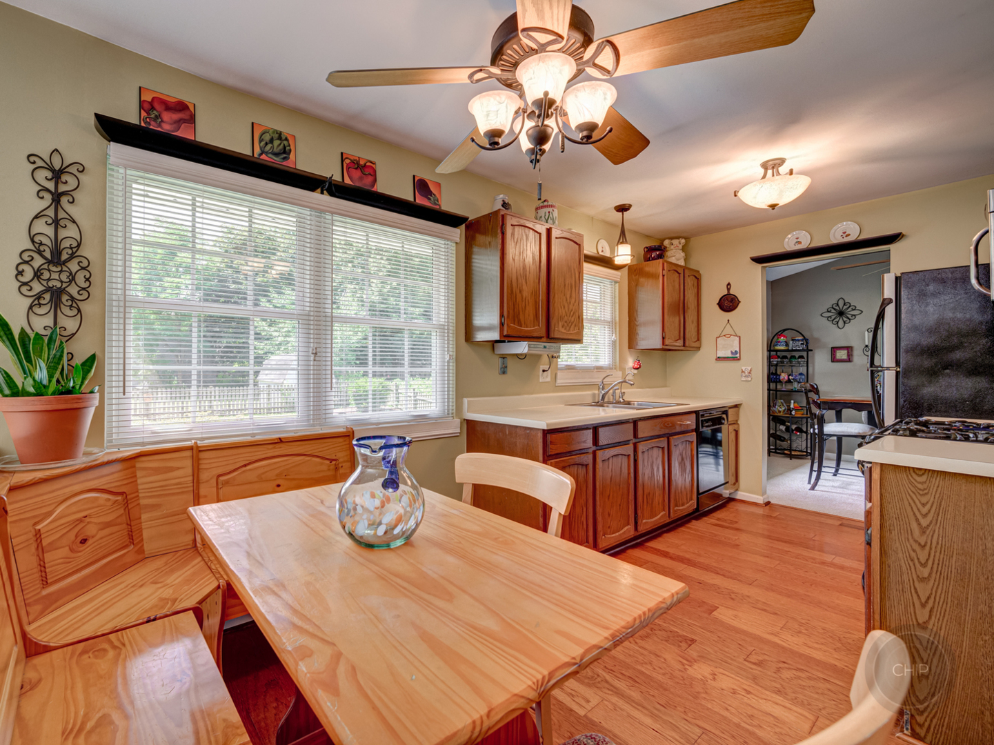 30W231 Mack Road Warrenville, IL 60555 - Photo 4 of 27