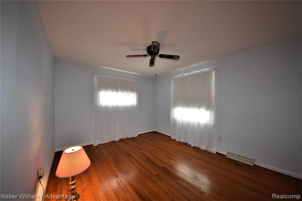 26137 Middlebelt Road Farmington Hills, MI 48334 - Photo 8 of 21