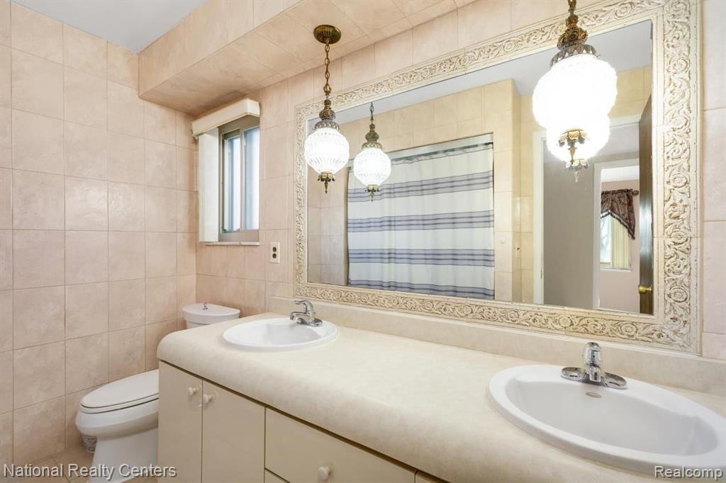5035 Chadbourne Drive Sterling Heights, MI 48310 - Photo 33 of 45