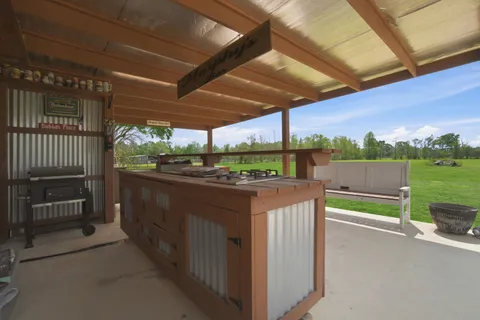 a view of a outdoor space