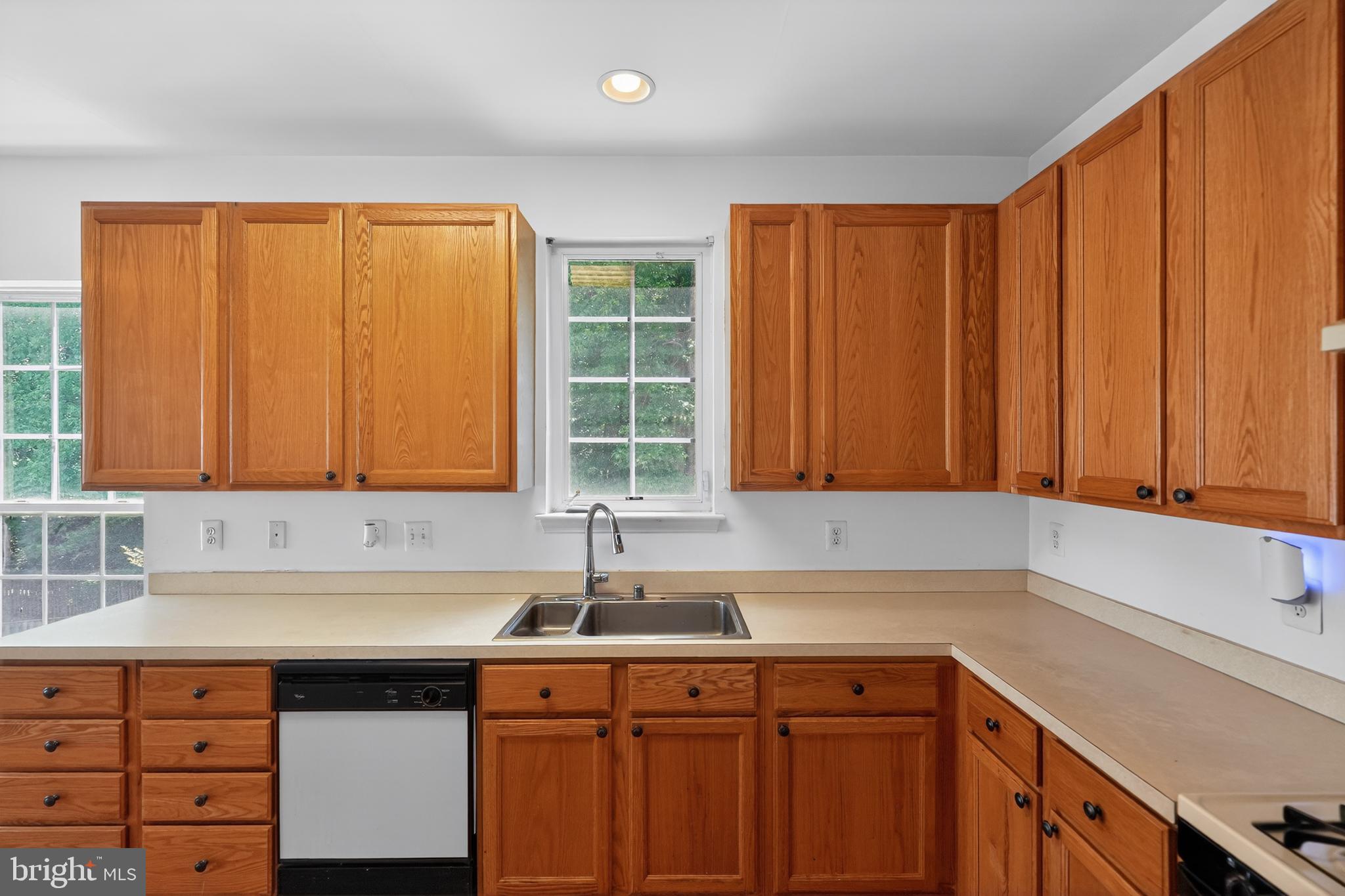 9200 Fox Park Road Clinton, MD 20735 - Photo 8 of 30 Gallery Image 8