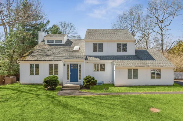 $35,000 | 7 White Oak Lane, Southampton, NY 11968