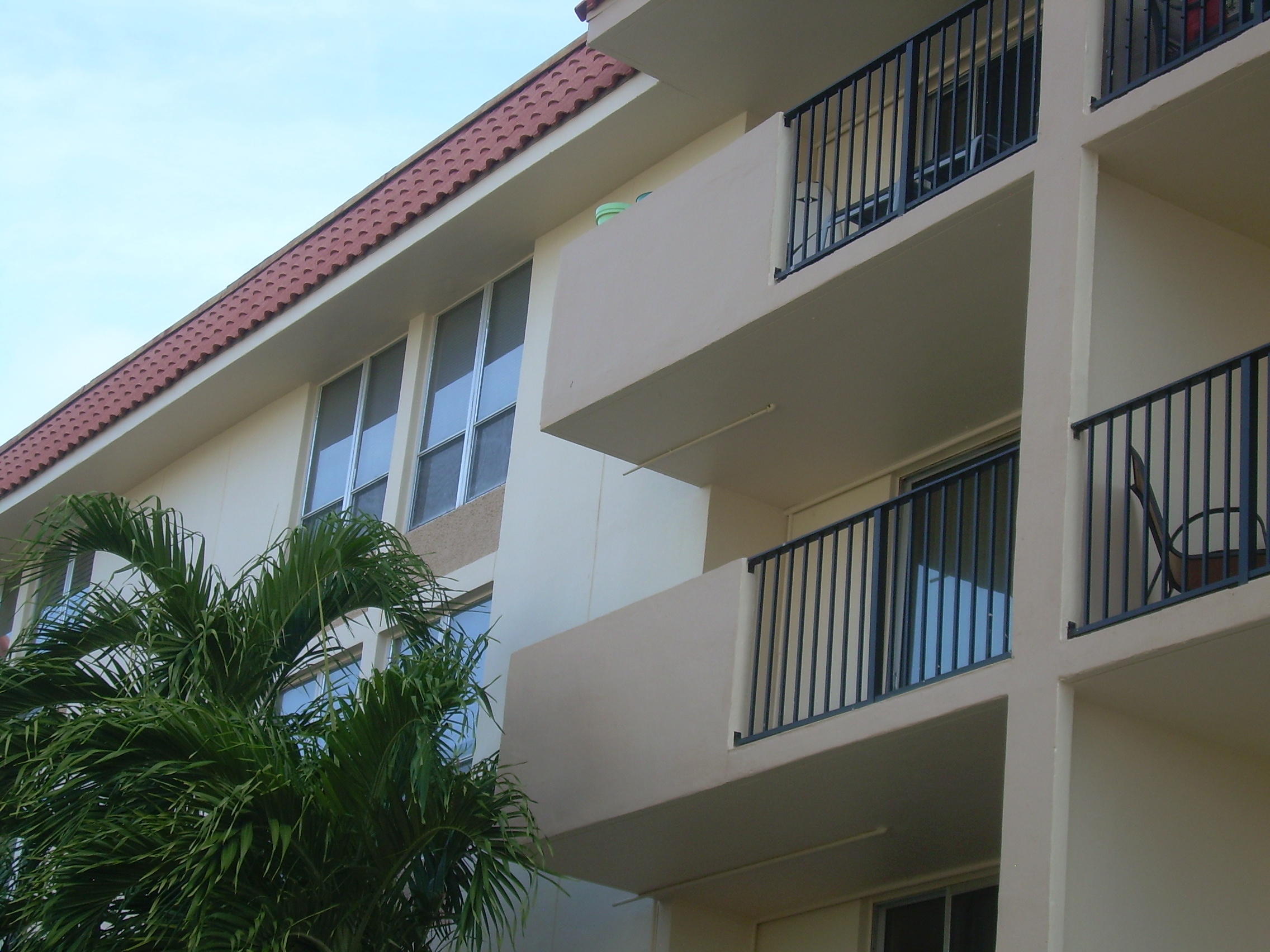 1000 Spanish River Road, Unit 3B Boca Raton, FL 33432 - Photo 3 of 22 Boca View