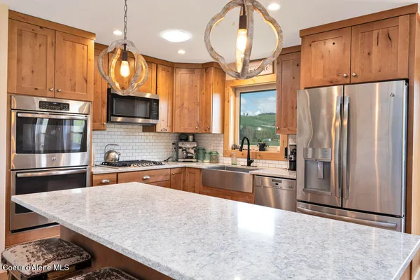 $1,250,000 | 1011 Rothwell Road, Viola, ID 83872