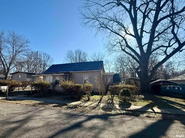 $55,000 | 928 East Kinzie Street, Riverton, IL 62561