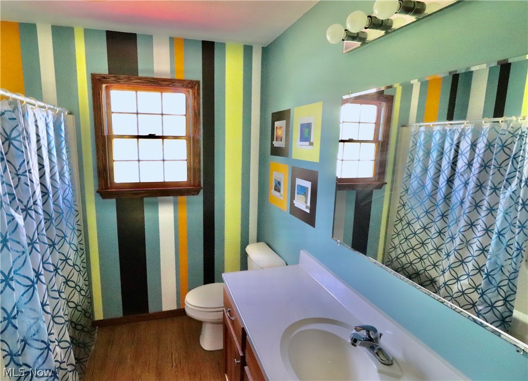 8181 Chatham Road Medina, OH 44256 - Photo 6 of 16 Full bathroom upstairs