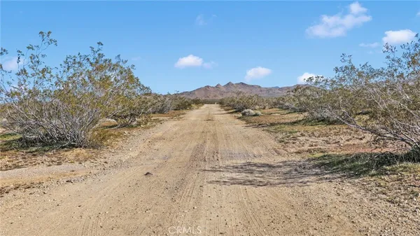 $12,000 | 1 Off Brack Road, Lucerne Valley, CA 92356