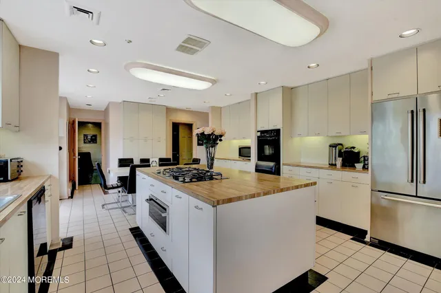 $4,499,900 | 18 Lady Bess Drive, Deal, NJ 07723