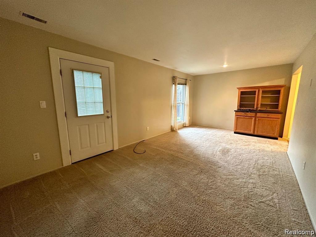 509 East University Drive, Unit 503 Rochester, MI 48307 - Photo 4 of 13