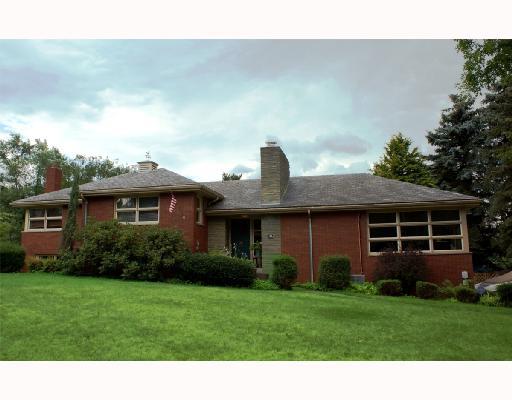 133 Siebert Road Pittsburgh, PA 15237 - Photo 1 of 8 Exterior Front. A generous, attractively landscaped and fenced lot surrounds this unusual 1950 s ranch just minutes from McKnight Road. In addition to the 2 car integral garage, there is parking for 4 more vehicles in the driveway.