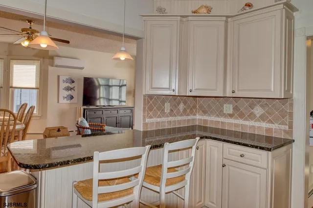 $1,275,000 | 14 North Cambridge Avenue, Ventnor City, NJ 08406