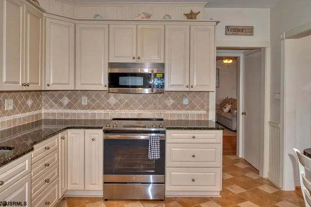 $1,275,000 | 14 North Cambridge Avenue, Ventnor City, NJ 08406