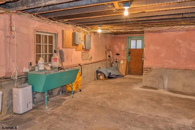 $1,275,000 | 14 North Cambridge Avenue, Ventnor City, NJ 08406