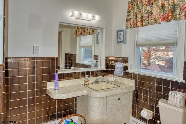 $1,275,000 | 14 North Cambridge Avenue, Ventnor City, NJ 08406