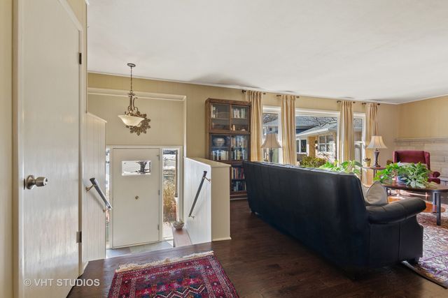 $615,000 | 1336 Pine Street, Glenview, IL 60025