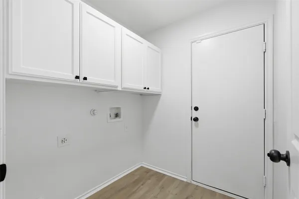 $299,900 | 12720 La Paz Lane, Del Valle, TX 78617