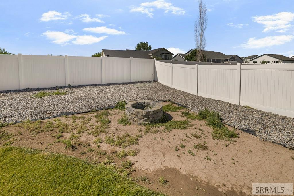 3042 Lin Road Idaho Falls, ID 83401 - Photo 62 of 68 Fire Pit