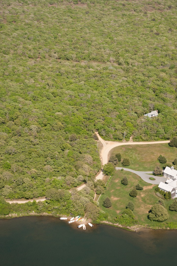 80 Oyster Pond Road Edgartown, MA 02539 - Photo 4 of 10 Gallery Image 4