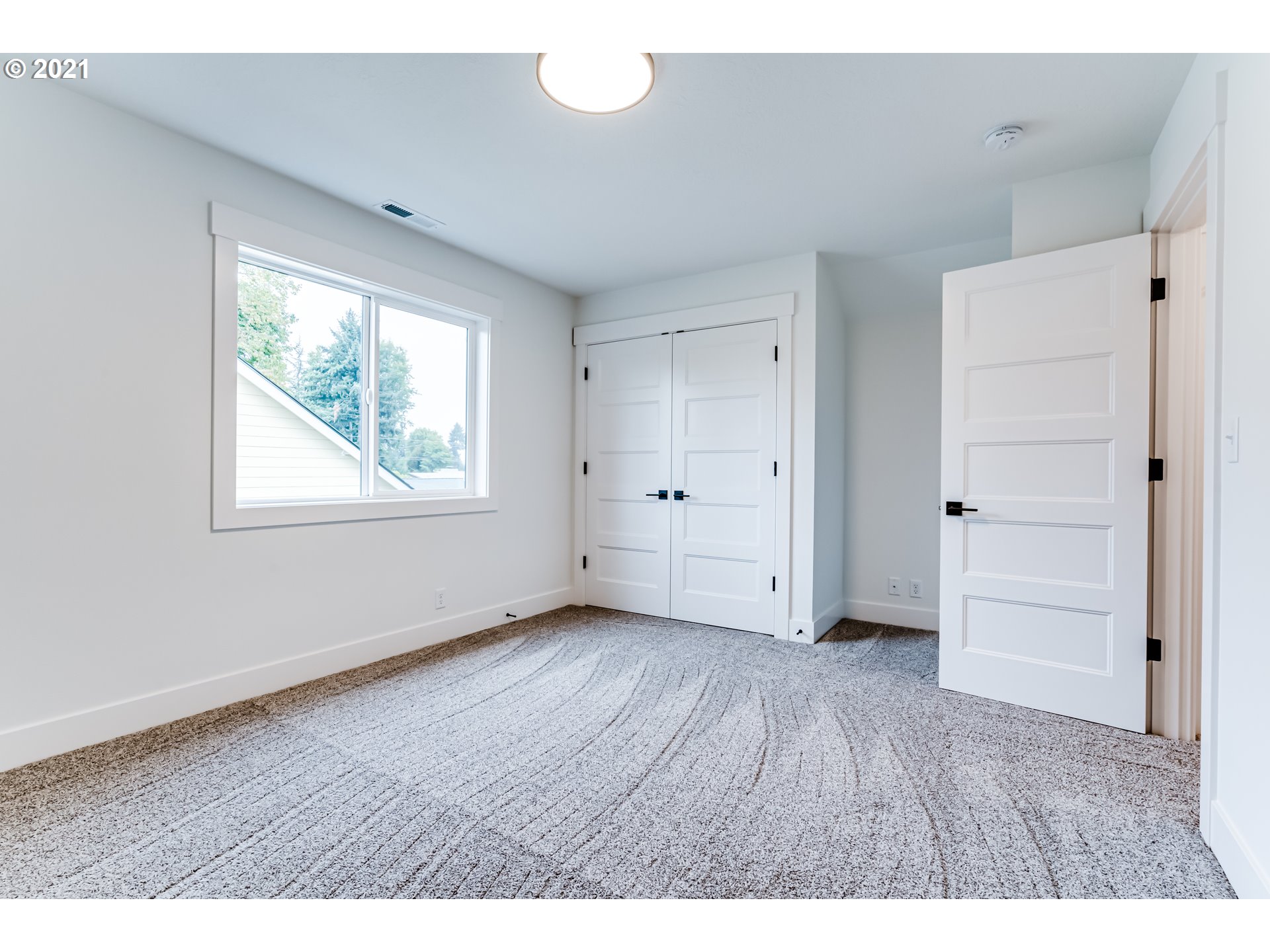 2242 Jeppesen Acres Road Eugene, OR 97401 - Photo 29 of 30 Gallery Image 29