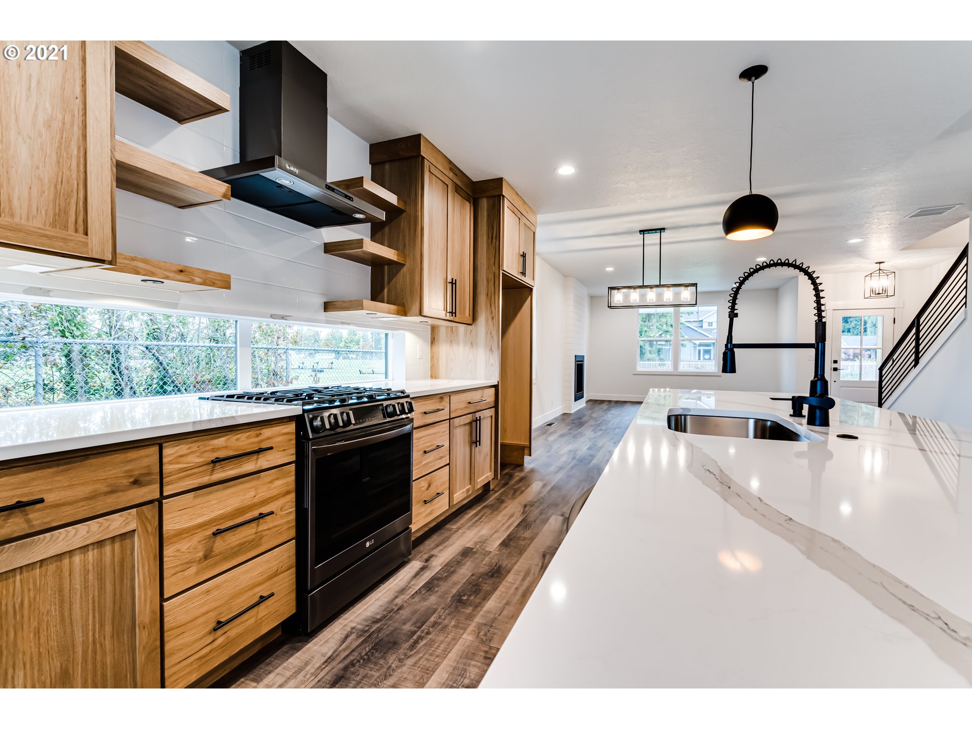 2242 Jeppesen Acres Road Eugene, OR 97401 - Photo 10 of 30 Gallery Image 10